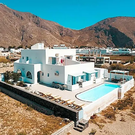 Daylight Hotel Santorini Island